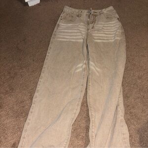 SHEIN Straight Leg Jeans in Beige Wash